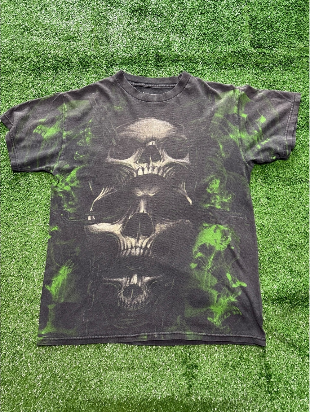 Vintage Y2K Skull & Flames Tee | Size Medium